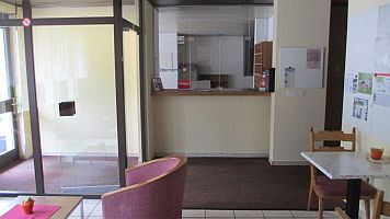 Mit einem KLICK aufs Bild vergrssert es sich. Mit F11 macht man es noch grsser. Mit dem grossen Bild wird gleichzeitig eine SLIDE-SHOW zur Verfgung gestellt. Es geht VOR oder ZURCK in dem man RECHTS oder LINKS auf das grosse Bild klickt. Beendet wird die Gross-Darstellung durch KLICK in den abgedunkelten Bereich oder auf (x).