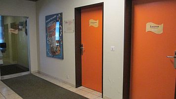 Mit einem KLICK aufs Bild vergrssert es sich. Mit F11 macht man es noch grsser. Mit dem grossen Bild wird gleichzeitig eine SLIDE-SHOW zur Verfgung gestellt. Es geht VOR oder ZURCK in dem man RECHTS oder LINKS auf das grosse Bild klickt. Beendet wird die Gross-Darstellung durch KLICK in den abgedunkelten Bereich oder auf (x).